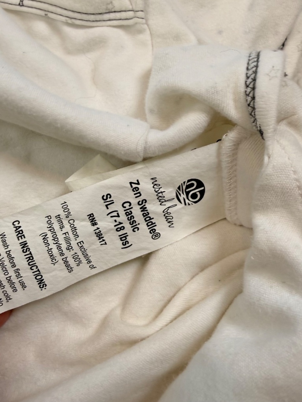 Nested Bean Zen Swaddle Classic – Gently Weighted White Stardust 0-6M - Picture 6 of 7